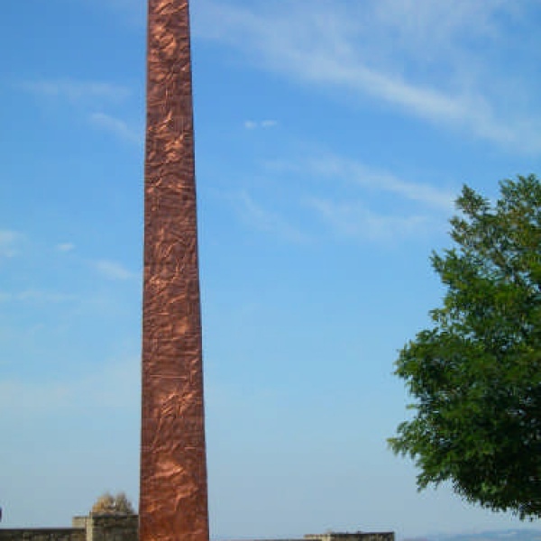 Obelisco in rame o Stele della Pace